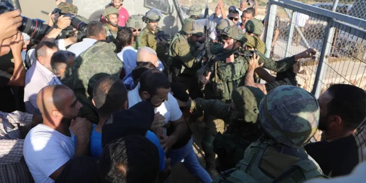 Pasukan dan Pemukim Israel Lakukan 900 Serangan terhadap Warga Palestina Sepanjang Bulan Juli