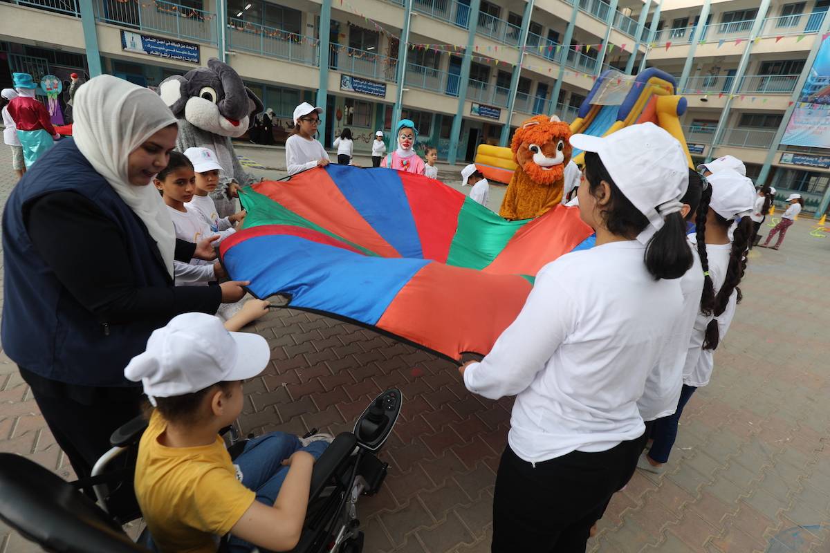 UNRWA schools are hosting a number of activities to entertain Palestinian children in the enclave, in Gaza, on 9 July 2023 [Mohammed Asad/Middle East Monitor]
