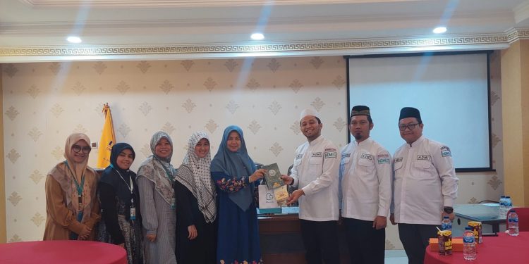 Adara Relief Kunjungi Himpunan Da’i Muda Indonesia (HDMI)