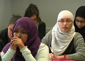 Meski dilarang, Hampir 300 Siswi Mengenakan Abaya ke Sekolah. Begini Tanggapan Pemerintah Prancis