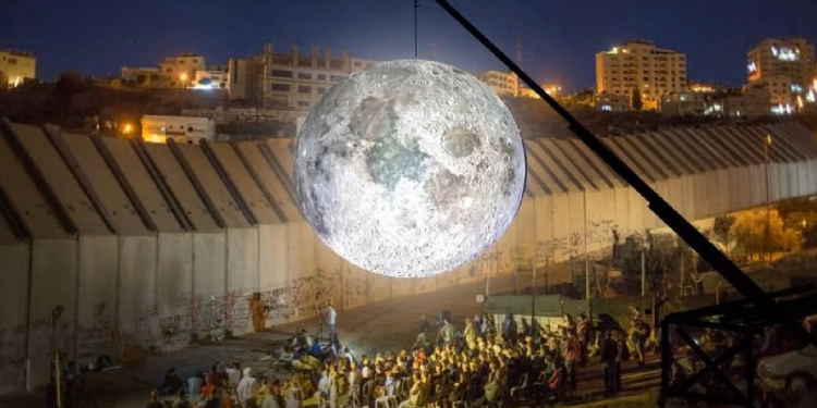 "Bulan Raksasa" Akan Hiasi Kamp Pengungsian Palestina di Tepi Barat, Seperti Apa Bentuknya?