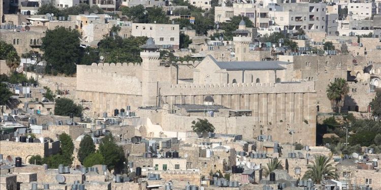 Gunakan Dalih Hari Raya Yahudi, Israel Tutup Masjid Ibrahimi bagi Jamaah Muslim