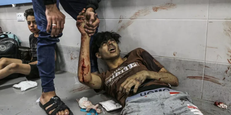 Israel Mengebom Rumah Sakit Gaza, Tewaskan Sedikitnya 500 orang