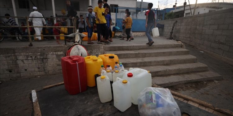 Kekurangan Air Bersih, UNRWA Peringatkan Meningkatnya Ancaman Penyakit yang Ditularkan Melalui Air di Gaza