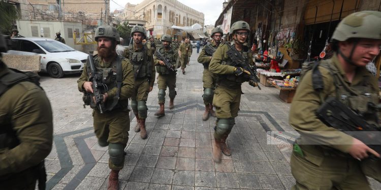 Pasukan Israel Serbu Kota Hebron, Menembak dan Menangkap Anak-Anak Palestina Tanpa Alasan