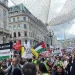 Tunjukkan Solidaritas untuk Gaza, Ratusan Ribu Orang di London Turun ke Jalan
