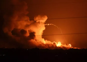 Blinken Bertemu Mahmoud Abbas, Israel Intensifkan Pengeboman di Jalur Gaza