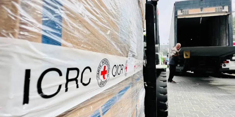 Bulan Sabit Merah Palestina: 53 Truk Bantuan Tambahan Menyeberang ke Gaza 