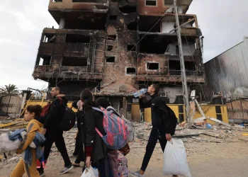 Detik-detik Bom Israel Menghancurkan Masjid di Khan Younis