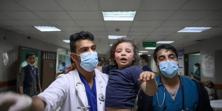 Direktur Rumah Sakit Gaza: "tidak ada satu peluru pun yang ditembakkan ke arah pasukan Israel dari Al-Shifa"