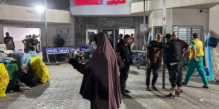 Doctors Without Borders: Israel Serang Ambulans dan Pasien di dekat Rumah Sakit Al-Shifa