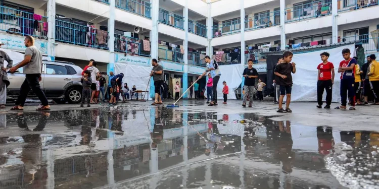 Hujan Lebat di Gaza Membawa Berita Ketakutan bagi Warga Palestina yang Kehilangan Tempat Tinggal