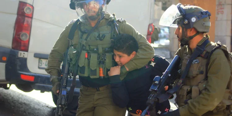 LSM: Israel Telah Menangkal 880 Anak Palestina sejak Awal Tahun