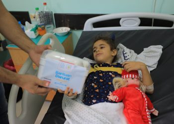 Krisis Obat-obatan di Gaza, Adara Berikan Bantuan Peralatan Medis dan Obat-obatan