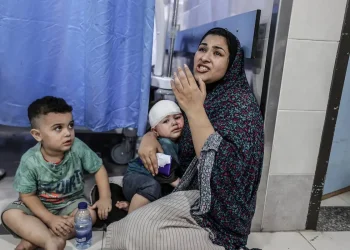 Pejabat Kesehatan: "Tidak ada tempat yang aman untuk mengevakuasi orang-orang yang terluka dari Rumah Sakit Al-Shifa"