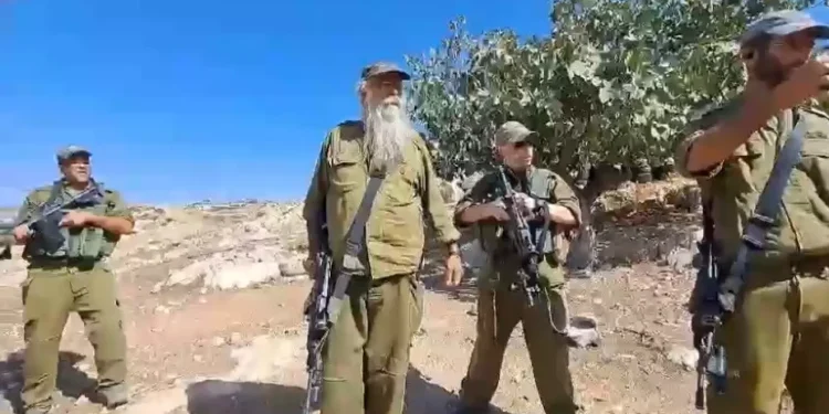 Pemukim di Tepi Barat Diduga Telah Menggunakan Senjata-senjata Amerika, Demikiani Peringatan dari Mantan Menlu AS