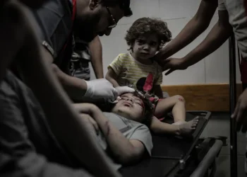 Serangan Terus Meningkat, Penderitaan Anak-Anak Gaza Tak Kunjung Berakhir 