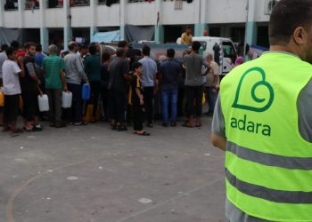 Air Bersih Gaza Semakin Sedikit, Adara Distribusikan Tangki Air Bersih Untuk Gaza