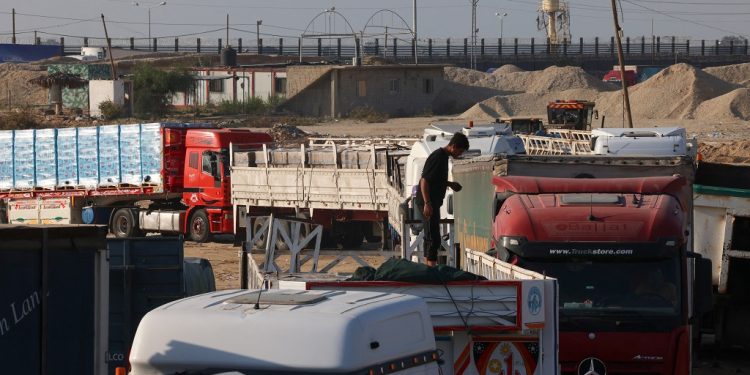 PRCS: Israel Perintahkan Truk Bantuan Kemanusiaan ke Gaza Dihentikan 