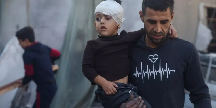 Pertahanan Sipil Palestina: “Diperkirakan 300 Orang Terbunuh dalam 'Pembantaian' Shujaiya”