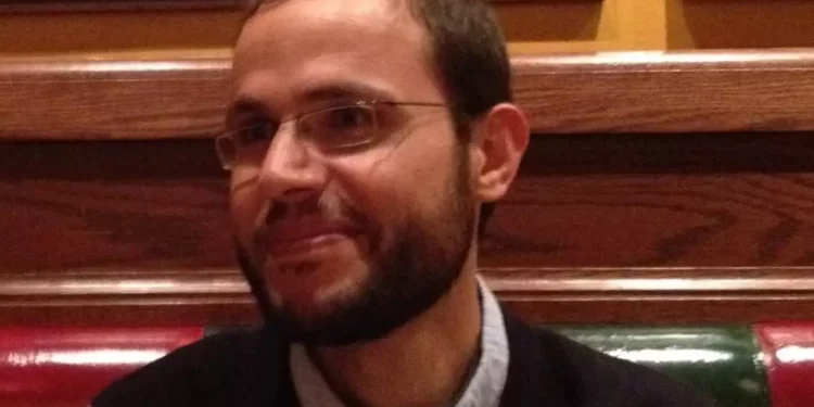 Refaat Alareer: "Jika aku harus mati, kau harus hidup, untuk menceritakan kisahku”