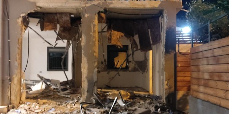 Warga Palestina Dipaksa untuk Melakukan Penghancuran Rumah Sendiri di Sur Baher, Al-Quds