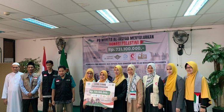 Adara Bersama PB Wanita Al Irsyad Salurkan Donasi Untuk Palestina
