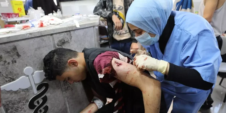 Doctor Without Borders: Rumah Sakit al-Shifa di Utara Gaza Masih Berdiri, Namun Nyaris Tak Berfungsi.