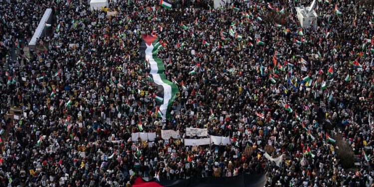 Hari Aksi Global 100 Hari Genosida Israel:  400.000 Orang Amerika Menuntut Gencatan Senjata di Gaza 