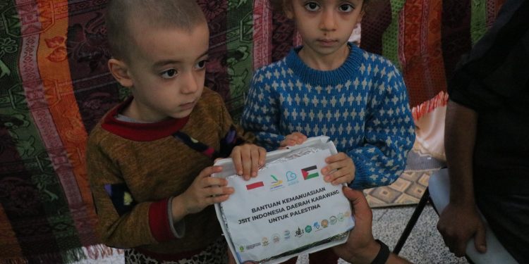 Adara Salurkan Makanan Siap Saji di Khan Yunis, Gaza Selatan