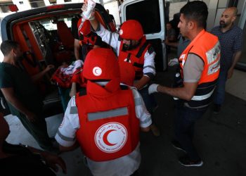 Serangan Udara Israel Merenggut Nyawa Jurnalis dan Personel Bulan Sabit Merah di Gaza