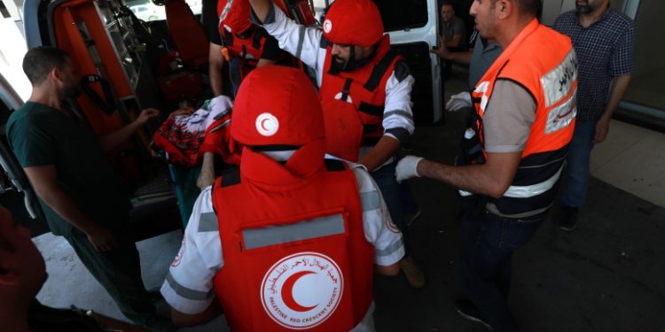 Serangan Udara Israel Merenggut Nyawa Jurnalis dan Personel Bulan Sabit Merah di Gaza