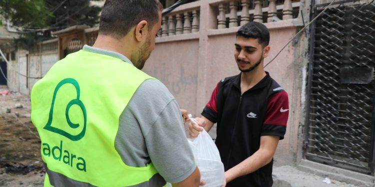 Bahaya Kelaparan Ancam Gaza, Adara Distribusikan Bantuan Makanan Siap Saji