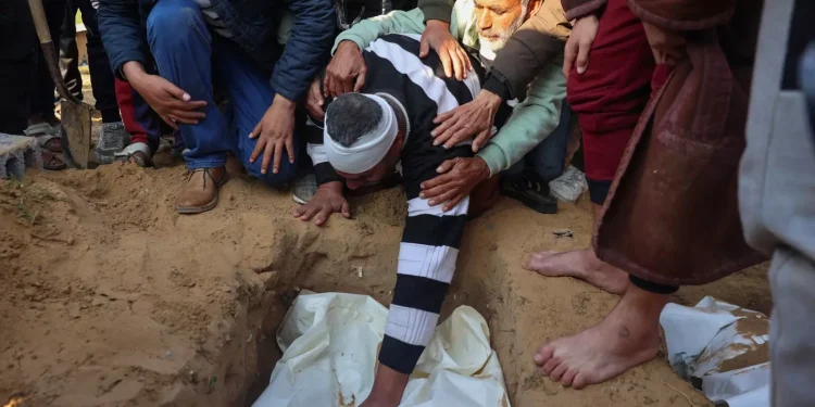 Rumah Sakit di Gaza Masih Terus Diserang Israel