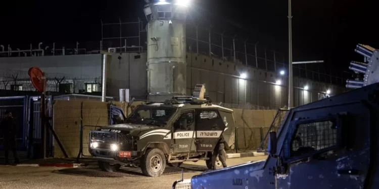 Seorang Nenek Palestina Berusia 82 Tahun Penderita Alzheimer Dipenjara Israel