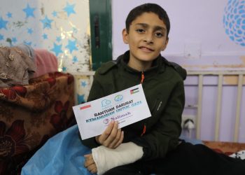 Adara Gandeng Salimah Salurkan Bantuan Uang Tunai di Deir Balah, Gaza Tengah