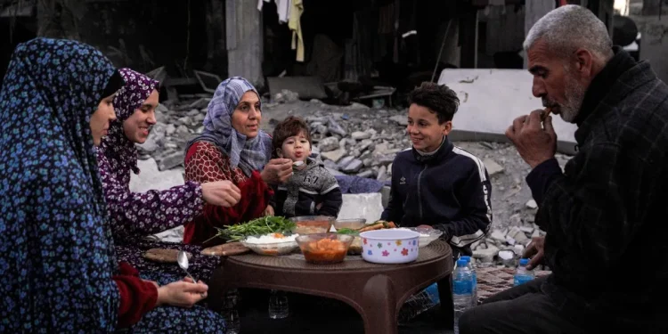 Ramadhan 2024: Anak-Anak Gaza Berhak Nikmati Hidangan Buka Puasa!