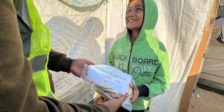 Kelaparan Akut Melanda Gaza, Adara Salurkan Makanan Siap Saji