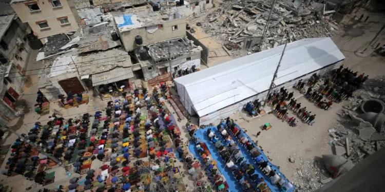 Azan Tetap Bergema dari Balik Reruntuhan Masjid-masjid yang Hancur di Gaza