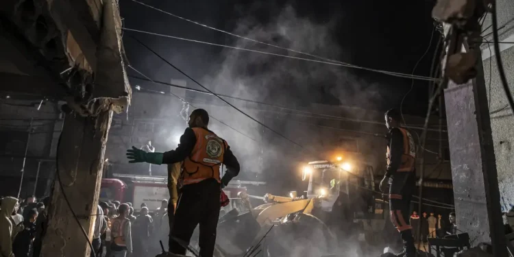 Setelah Selamat dari Serangan Udara Israel, Seorang Anak Palestina Meninggal saat Mengambil Bantuan Kemanusiaan