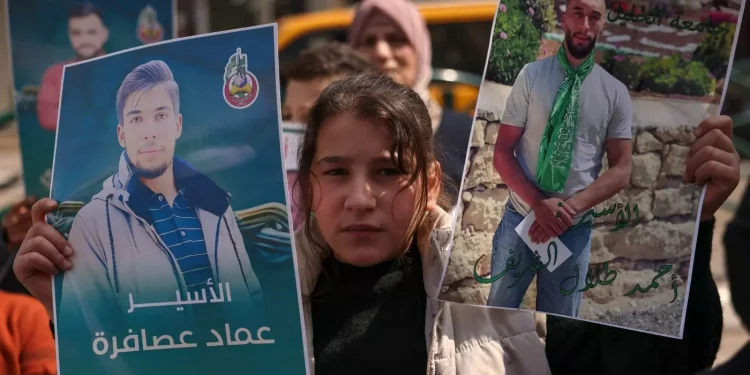 Tawanan Palestina Hidup dalam Mimpi Buruk Tiada Akhir di Penjara Israel selama Ramadan