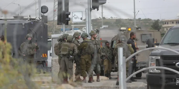 Israel Tahan 18 Warga Palestina di Tepi Barat, Jumlah Total Warga Palestina di Penjara Israel capai 8.775 orang