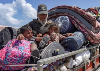 Defense for Children International (DCI) mengatakan pihaknya telah mendengar kesaksian dari tiga anak yang menggambarkan bagaimana mereka digunakan sebagai perisai manusia oleh pasukan Israel di Tepi Barat selama