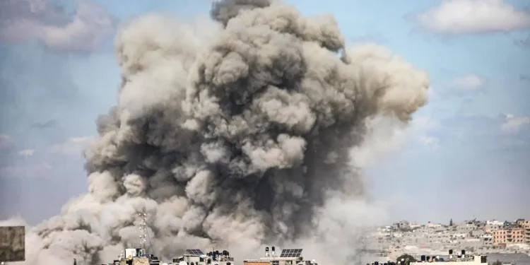 Serangan Israel di Gaza Meninggalkan Jejak Karbon yang Lebih Besar dari Jumlah 26 Negara