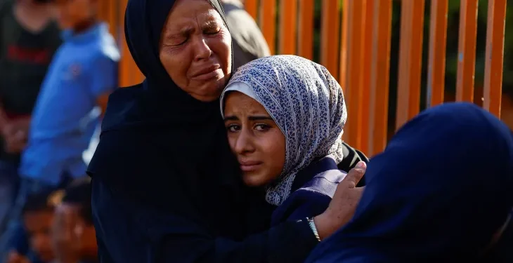 Update Hari ke-326 : Kepanikan, dan Ketakutan Menyelimuti Pasien yang Mengungsi dari Rumah Sakit Al-Aqsa