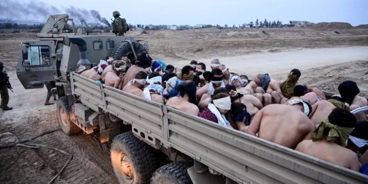 HRW: Pasukan Israel Menyiksa Petugas Kesehatan Gaza yang Ditahan