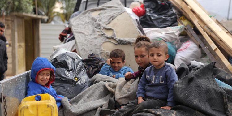 UNRWA: Anak-anak Gaza Hidup dalam Trauma setelah 300 Hari Perang