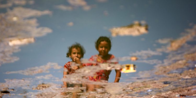 Merebaknya Polio di Gaza Setelah 25 Tahun: Indikasi Israel Gunakan Senjata Biologis untuk Menghancurkan Gaza