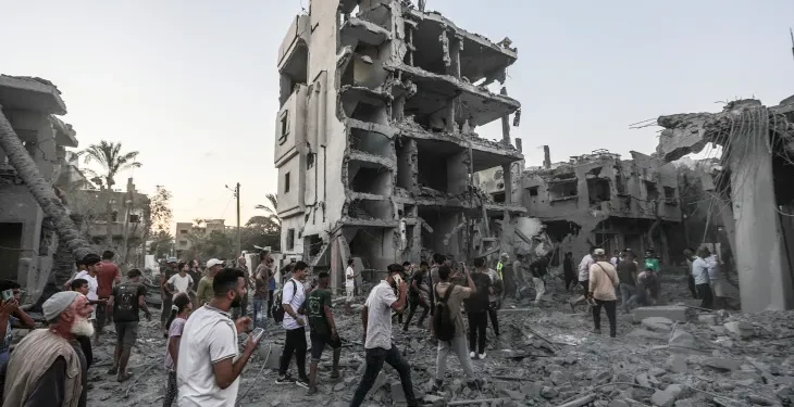 Update Hari ke-306: Serangan Bom Israel Menargetkan Pusat Gaza