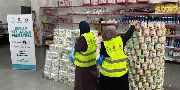 Melalui Program Dekap Keluarga Palestina, Adara Kirimkan Susu Formula dan Popok untuk 2.310 Anak Gaza